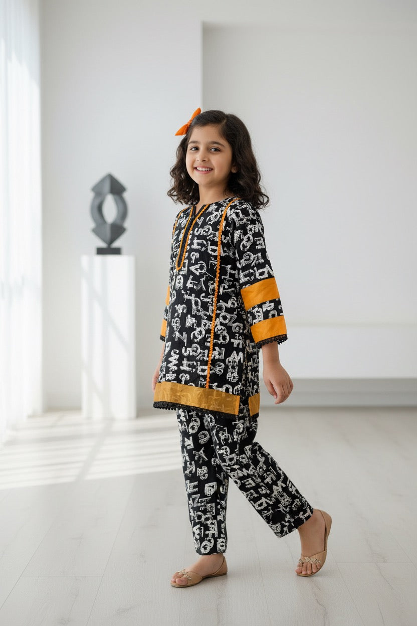 PC016M Girls Black & White Linen Alphabet Print 2-Piece Suit - Trendy Casual Wear