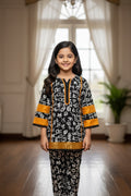 PC016M Girls Black & White Linen Alphabet Print 2-Piece Suit - Trendy Casual Wear